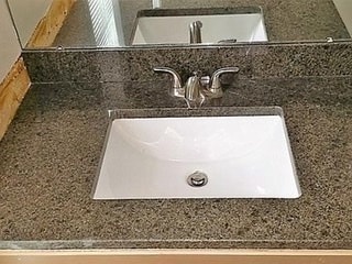 Bathroom - 2005 Rexford Rd