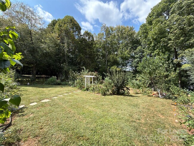 Building Photo - 8112 Calistoga Lane