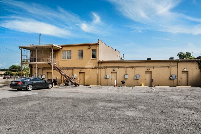 Building Photo - 5208 Harrisburg Blvd