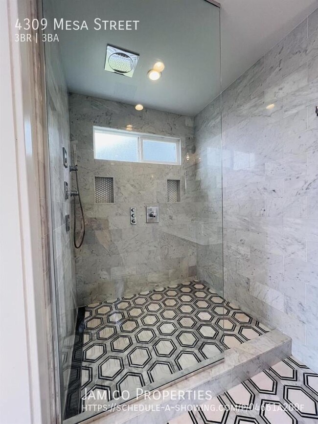 Building Photo - 4309 Mesa St