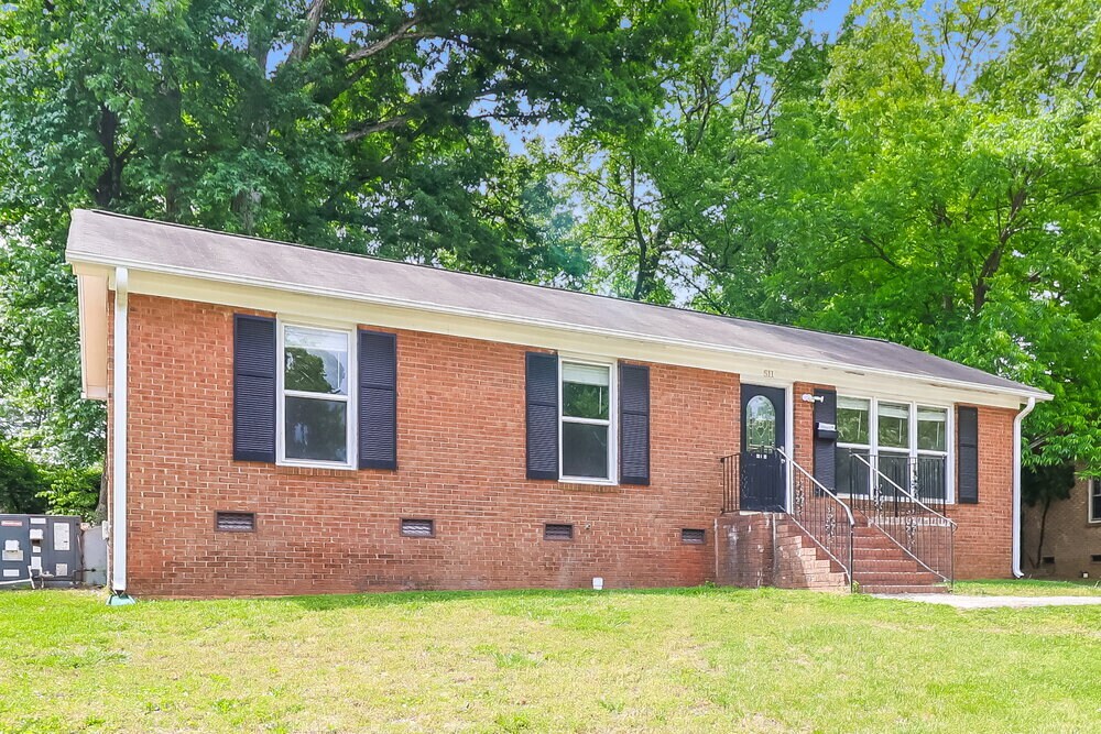 Building Photo - 511 Derrydowne Dr