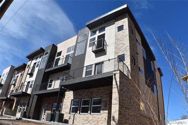 Building Photo - 18 E St Elmo Ave
