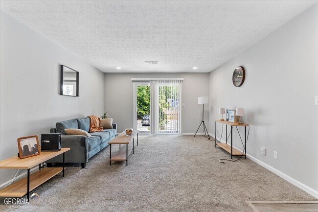 Building Photo - 1701 Hawthorne Ave