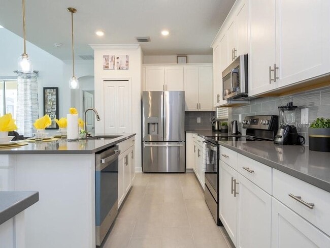 Building Photo - 8956 Takeaway Wy