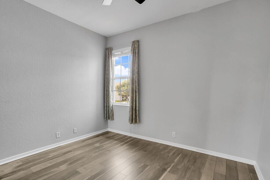 Building Photo - 47 Lancaster Rd