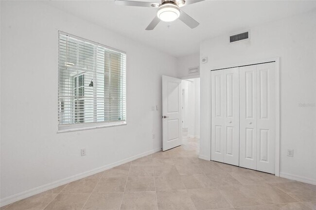 Building Photo - 14281 Heritage Landing Blvd