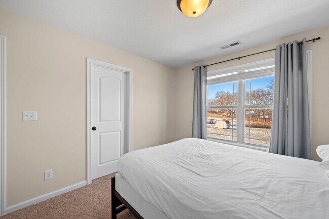 Building Photo - Spacious Living with a Private Primary Retreat!