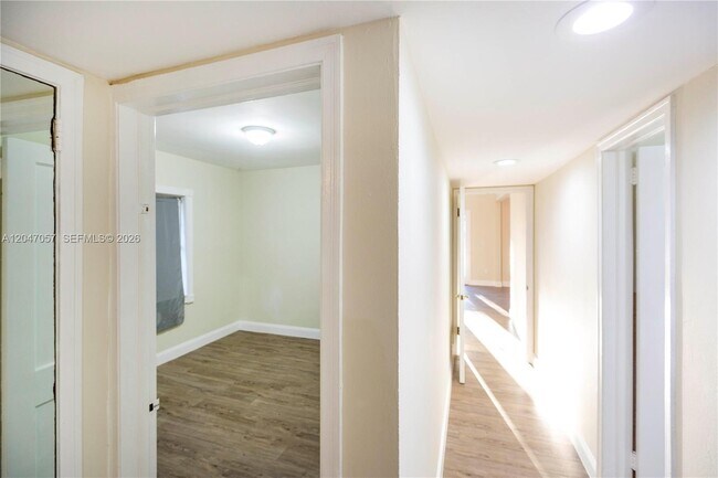 Building Photo - 5451 SW 80th St
