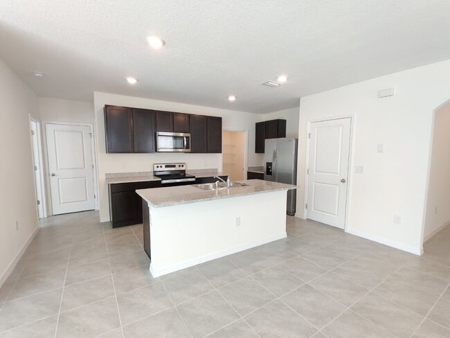 Building Photo - 34228 Jasper Stone Dr