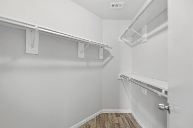 Building Photo - 12803 Rockford Dr