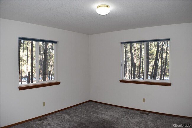 Building Photo - 14540 Rosholt Loop