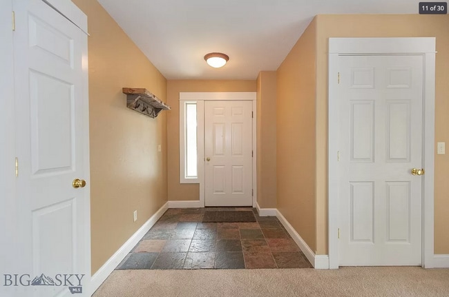 Building Photo - 4 Bedroom Home in River Rock