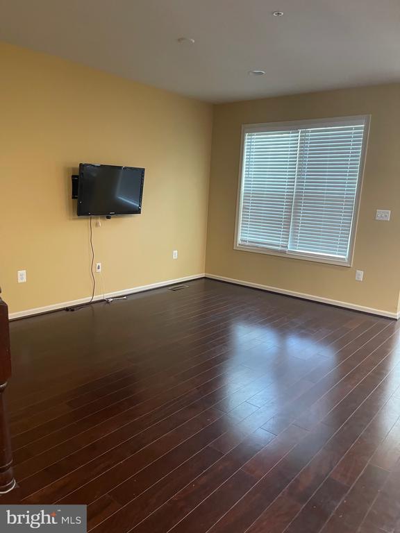 Building Photo - 1525 Rabbit Hollow Pl