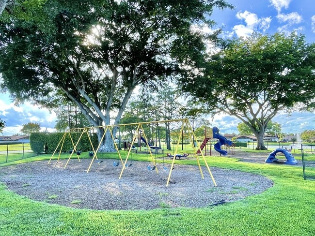 Building Photo - 9663 Boca Gardens Cir N