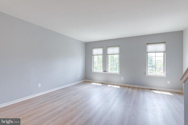 Building Photo - 42270 Yancey Terrace