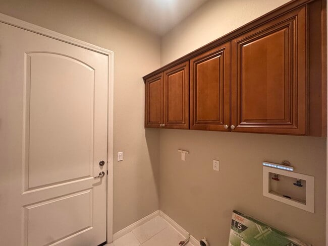 Building Photo - 31865 San Eljay Ave