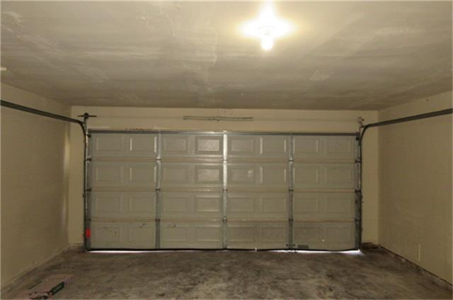 Building Photo - 16319 Paiter St