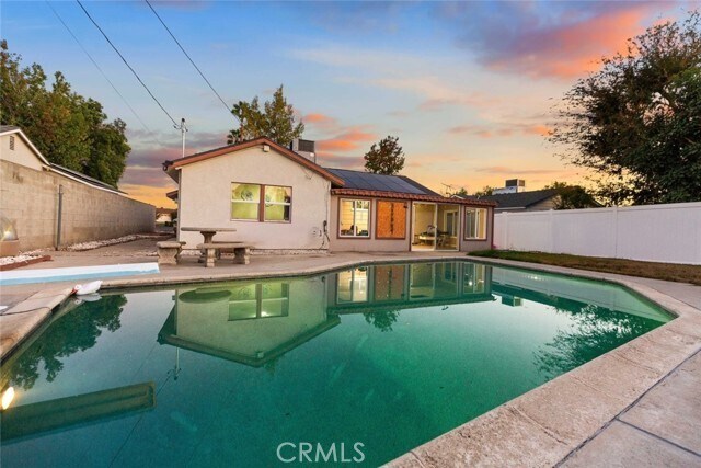 Building Photo - 11377 Gaynor Ave