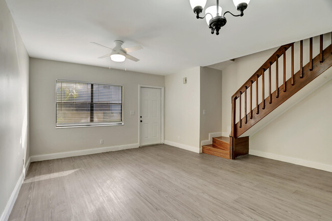 Building Photo - 9775 Riverside Dr