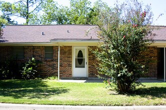 Building Photo - 650 N Donna Ave