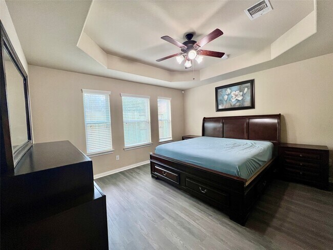 Building Photo - 3443 Tuscania Ln