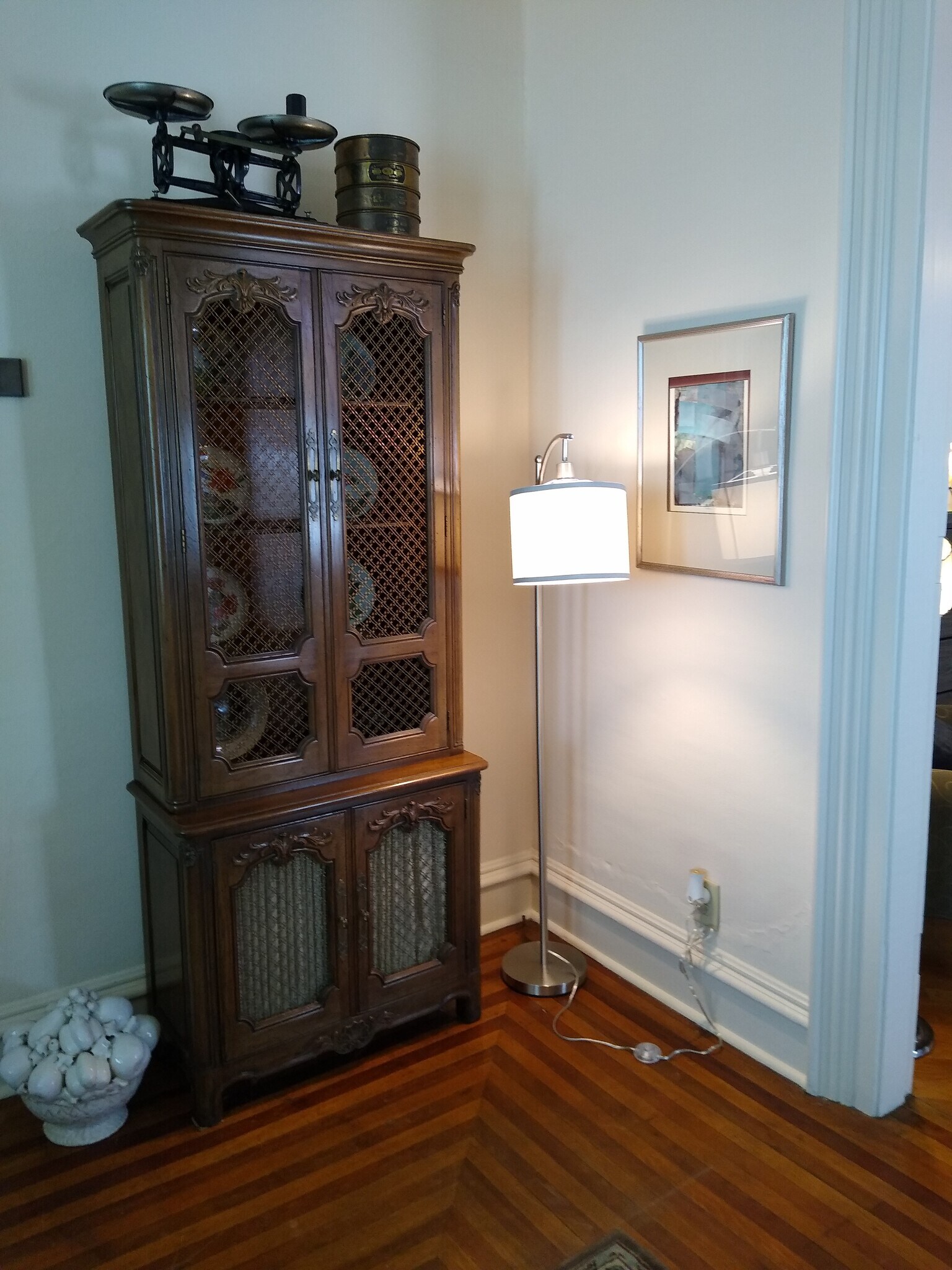 LR - 501 E Mississippi Dr