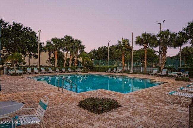 Building Photo - 7048 Sevilla Ct