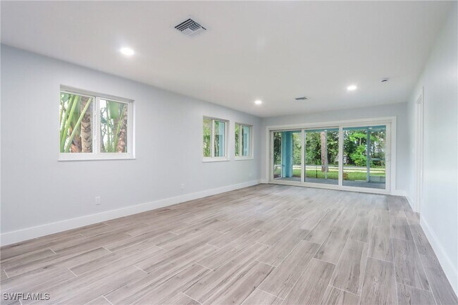 Building Photo - 27642 Imperial Shores Blvd