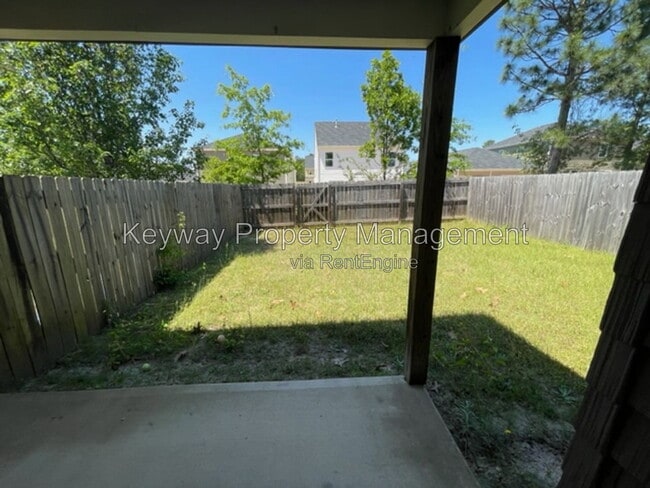 Building Photo - 6107 Village W Ln