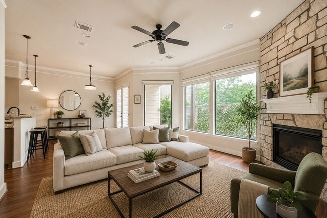 Building Photo - 11025 Robin Hood Ct