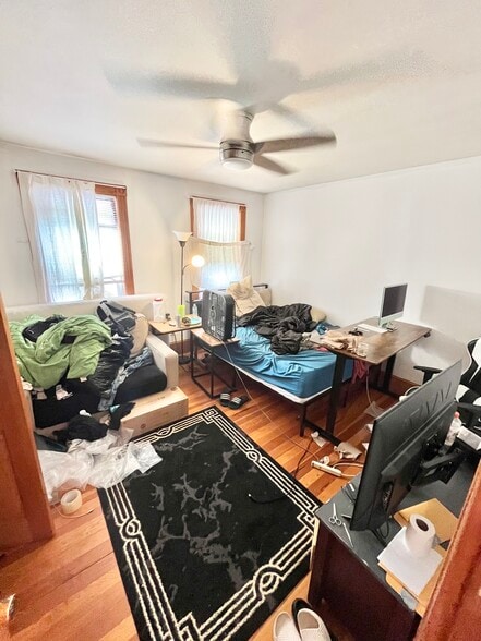 Building Photo - 45 Litchfield St