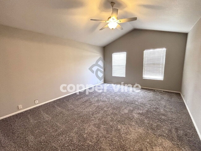 Building Photo - 160 Alyssum Dr