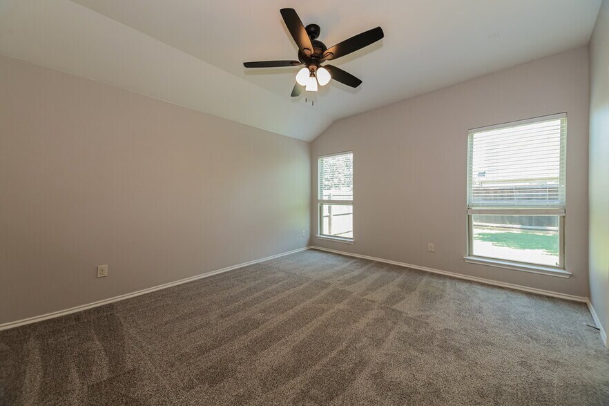 Building Photo - 8905 Tenderfoot Ln