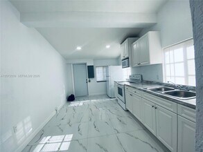 Building Photo - 3100 NW 86th St