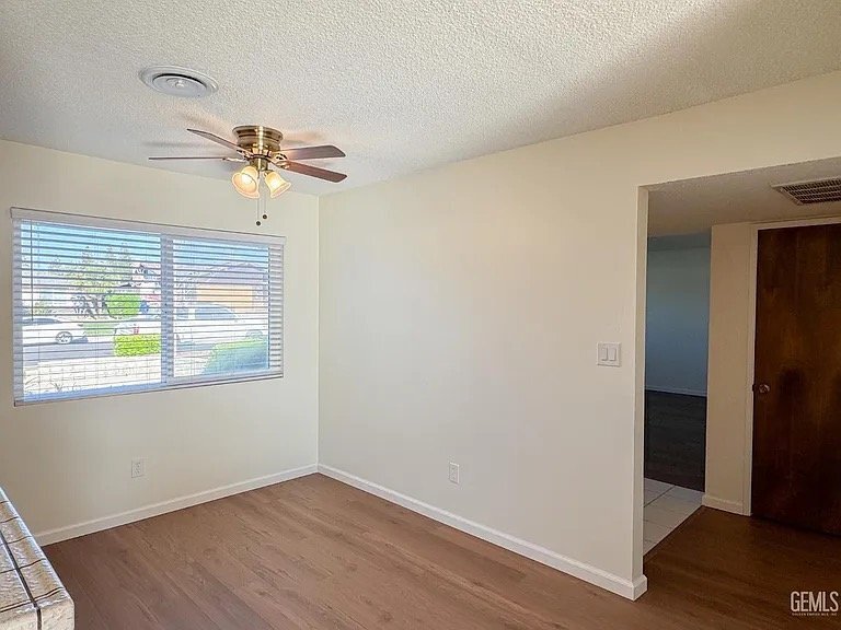 Building Photo - 2705 Parkfield Ct