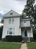 Building Photo - 1826 Mentor Ave