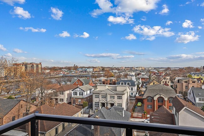 Building Photo - 15 West End Ave