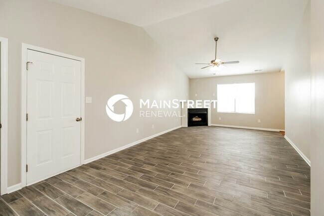 Building Photo - 3 Bedroom Pet-Friendly Home in Winston-Sal...
