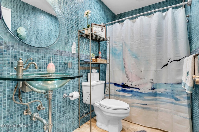 Building Photo - 336 E Lacey Rd