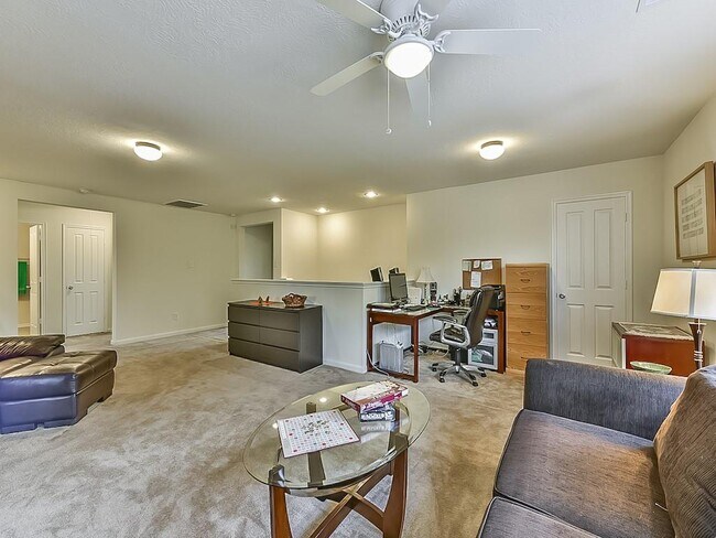 Building Photo - 15223 Sunlight Bay Ct