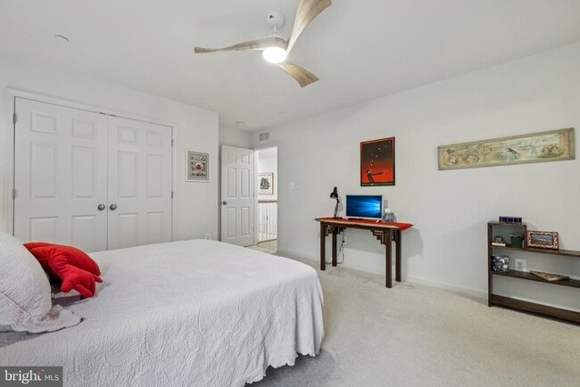 Building Photo - 303 Bonheur Ave