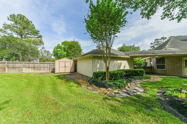 Building Photo - 14610 Farrawood Dr