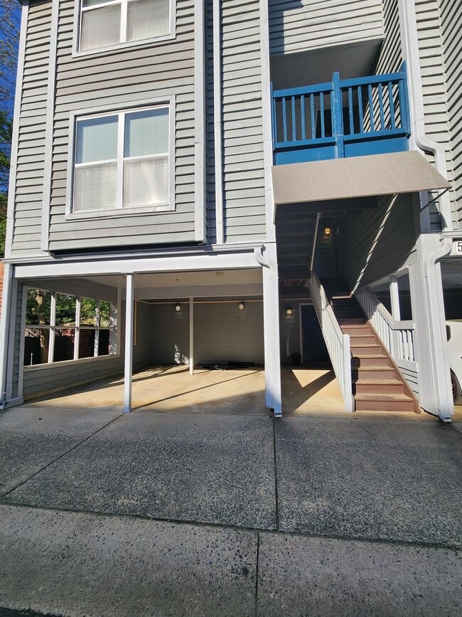 Building Photo - 2 Bedroom Condo in Fourth Ward Square