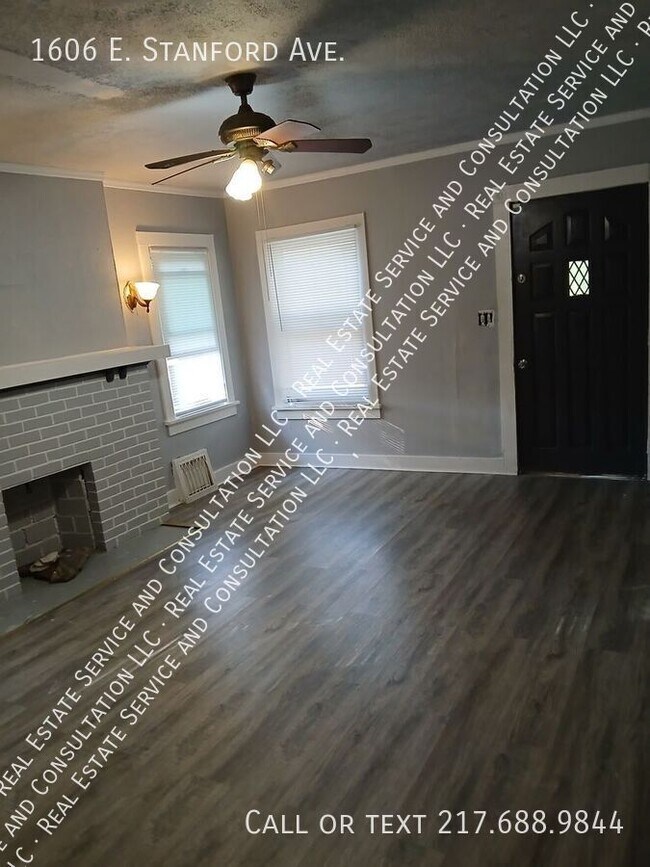 Building Photo - 1606 E Stanford Ave