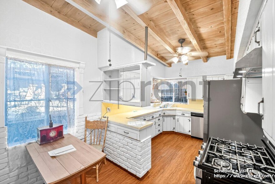 Building Photo - 15353 Iron Canyon Rd