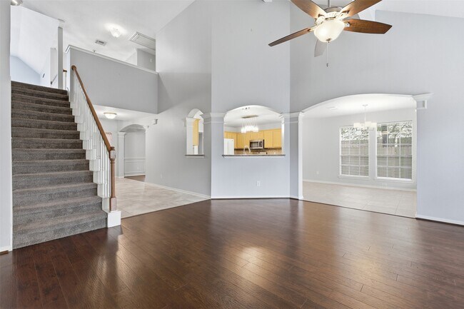 Building Photo - 24815 Butterwick Dr