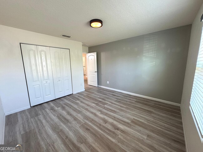 Building Photo - 217 Brooklet Cir