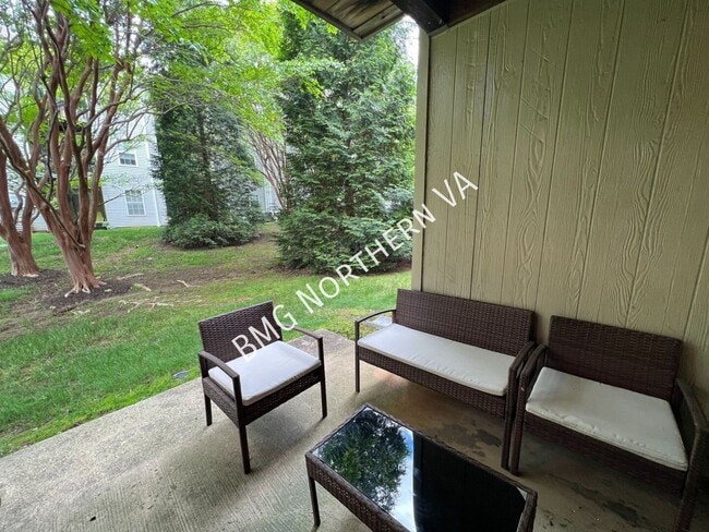 Building Photo - 7729 Inversham Dr