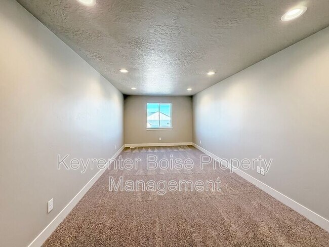 Building Photo - 4379 E Wedge St