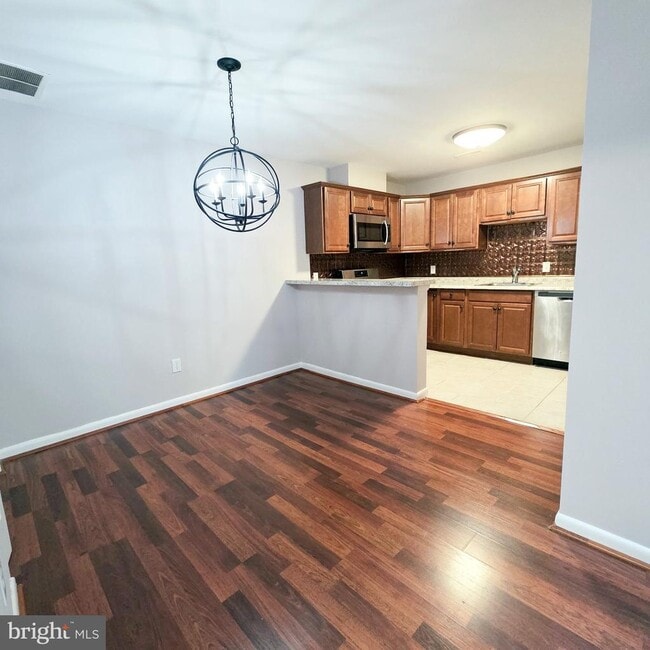 Building Photo - 208 Ashley Run
